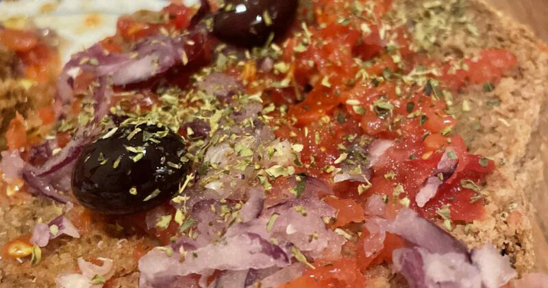 How to make ”Dakos” a “tapas” for every occasion.